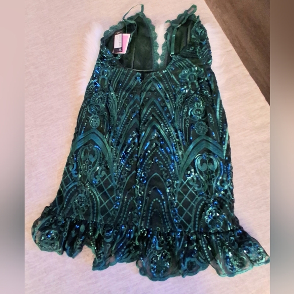 PrettyLittleThing Teal Sequin Mini Dress - Picture 5 of 5
